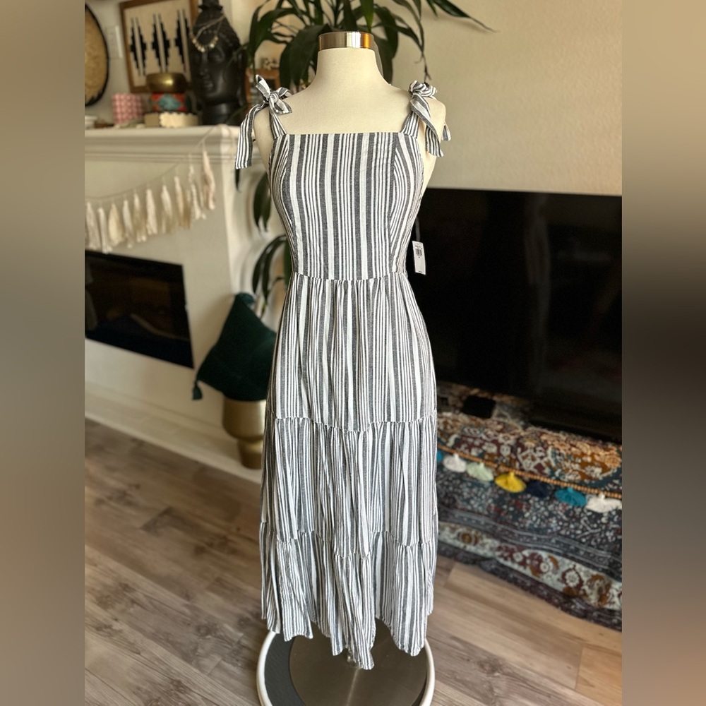 Tiered Shoulder Tie MIDI SZ CS NWT